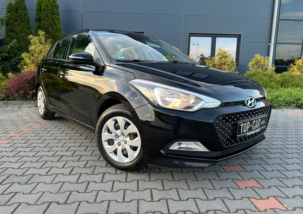 Hyundai i20 cena 32999 przebieg: 138193, rok produkcji 2017 z Warka małe 704